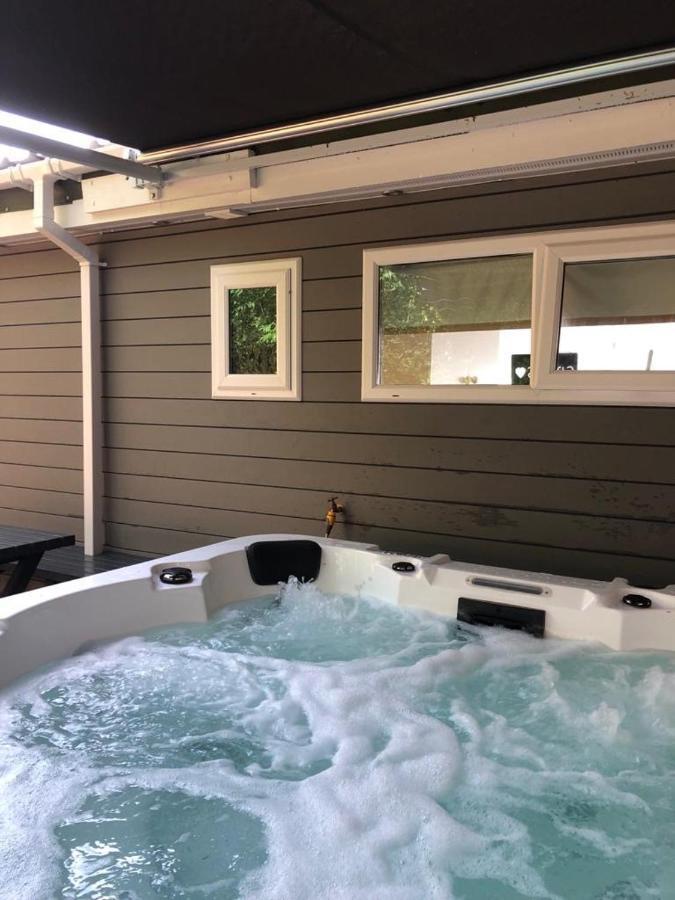 Woodlands Luxury Escape - Lodge 81 New Quay  Extérieur photo