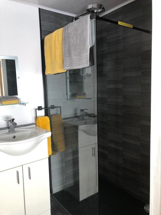 Woodlands Luxury Escape - Lodge 81 New Quay  Extérieur photo